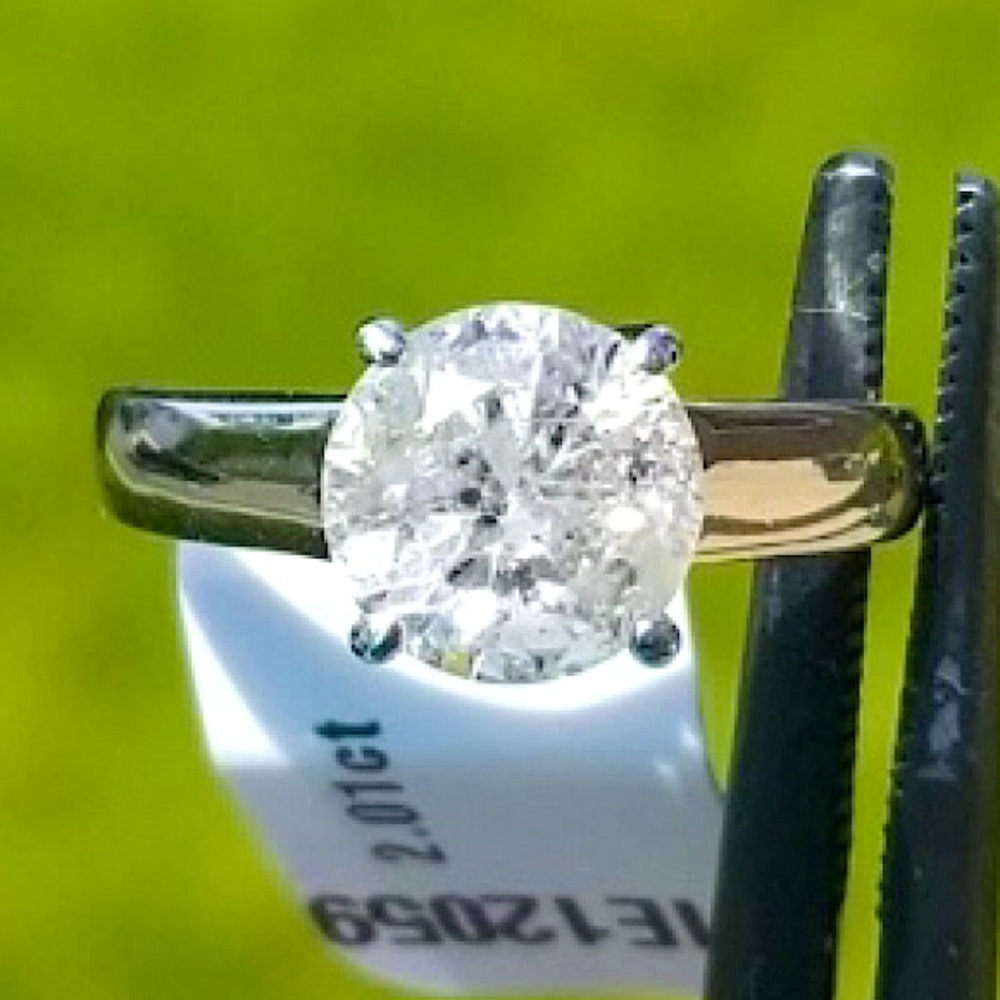 2 Ct Round Cut Solitaire Diamond Ring, Size 7